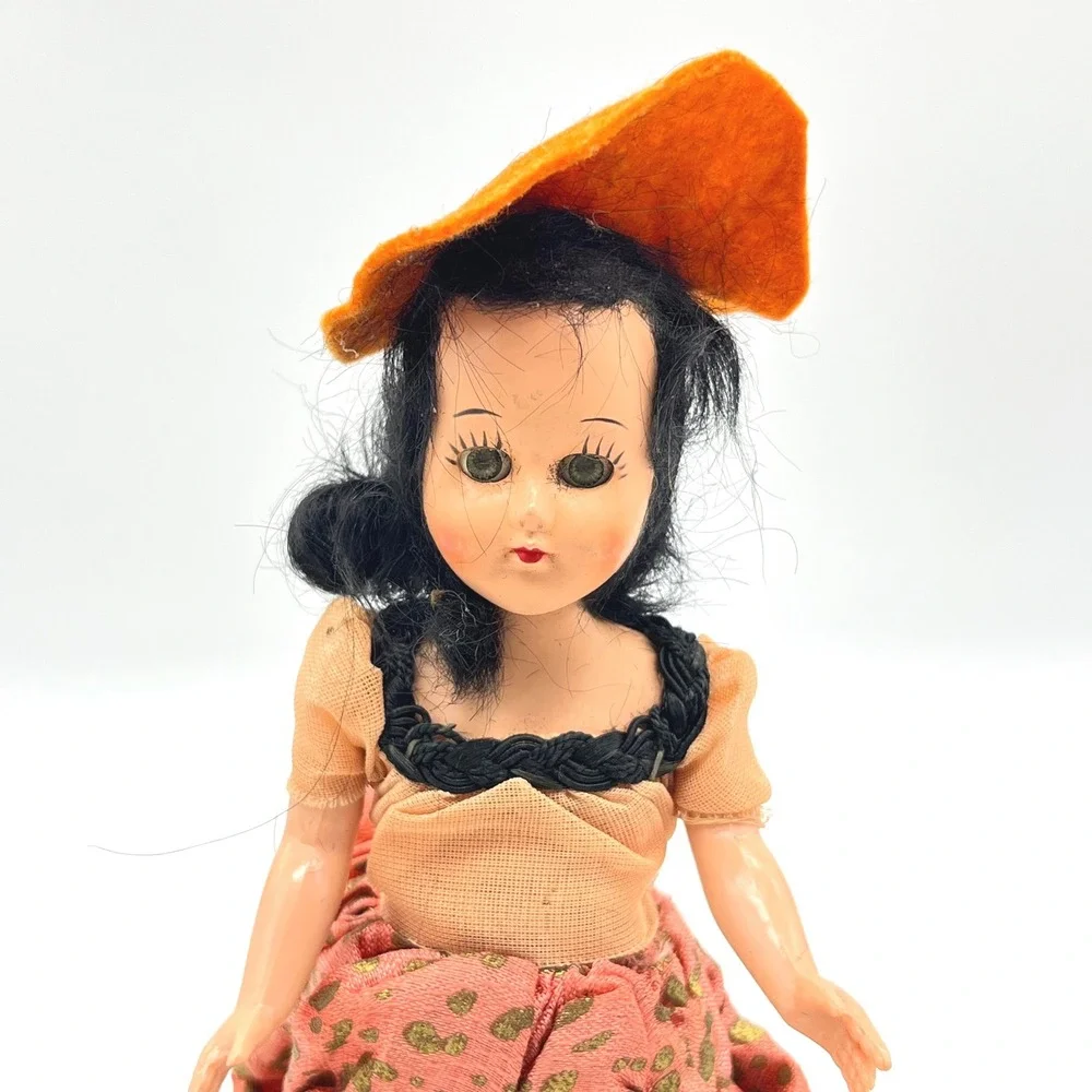Vintage Nancy Ann‎ Storybook 7.5